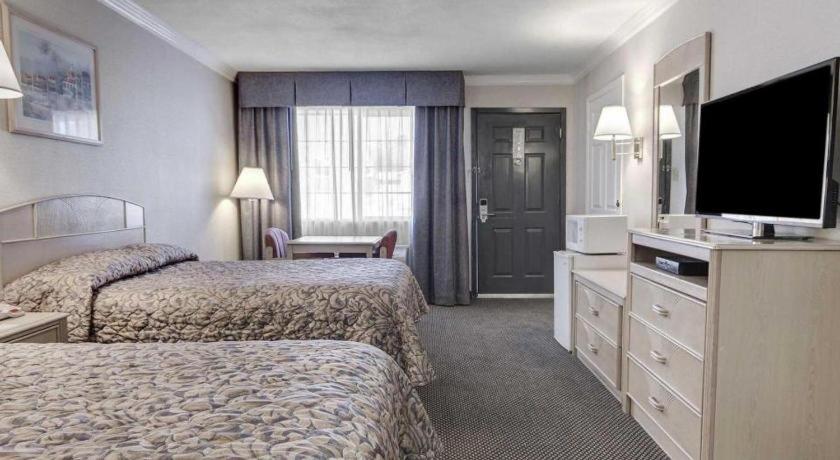 Econo Lodge Ван-Хорн Экстерьер фото