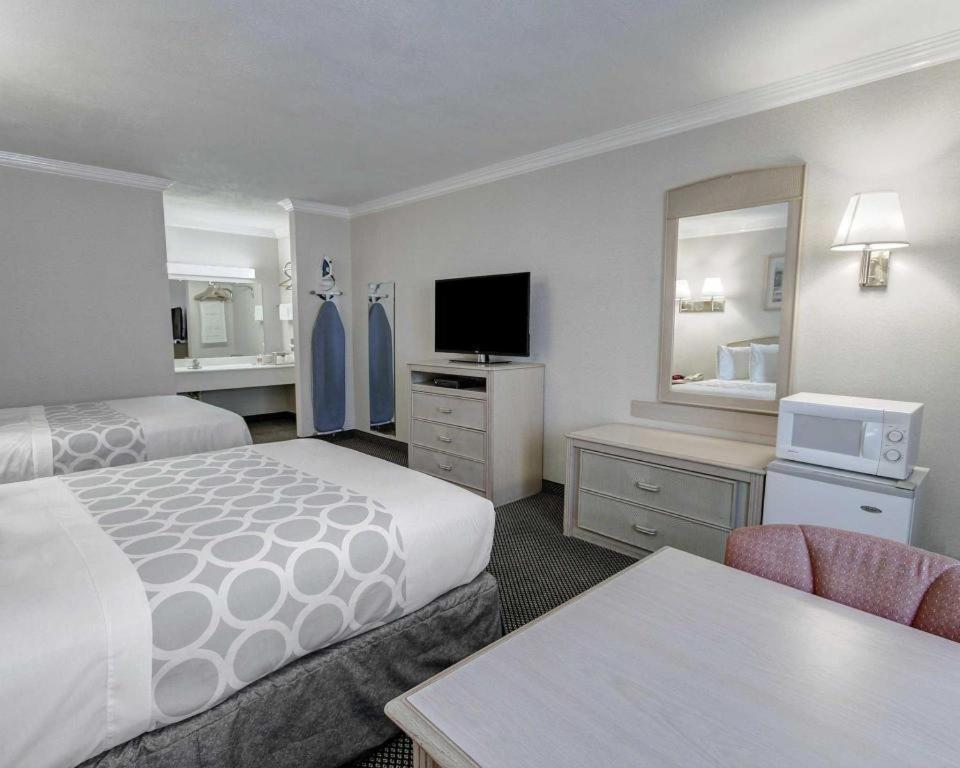 Econo Lodge Ван-Хорн Экстерьер фото